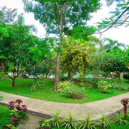 Sungreen Resort Habarana Exterior photo