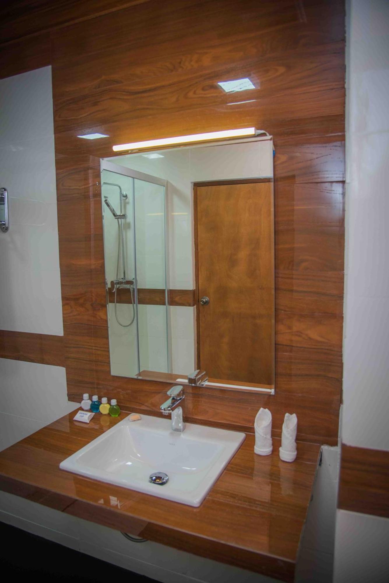 Sungreen Resort Habarana Room photo