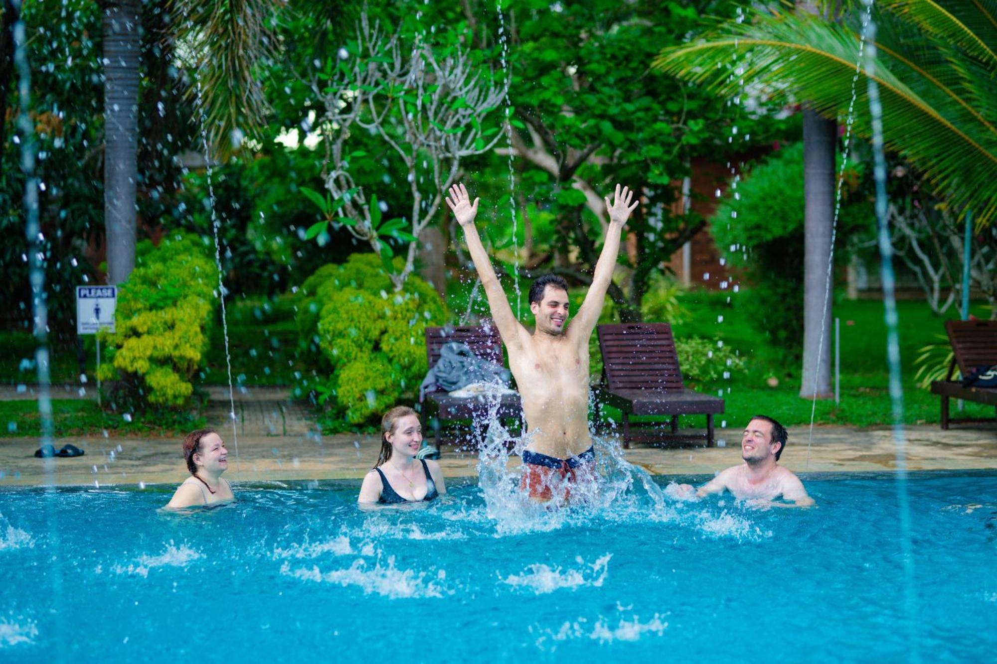 Sungreen Resort Habarana Exterior photo